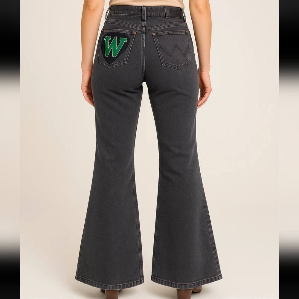 Wrangler Wanderer 622 High Rise Flare Women's Jeans 34 Patch Black Distressed